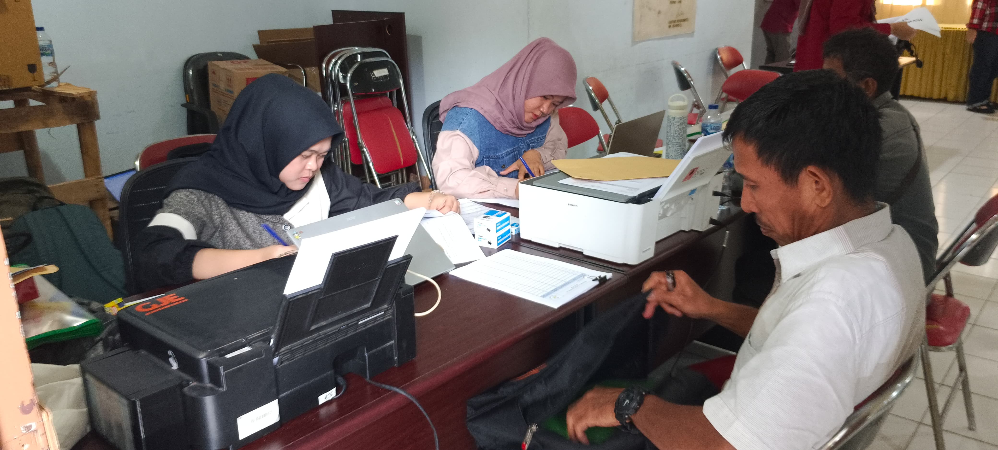 Menfasiltasi Perusahaan dalam rangka seleksi calon karyawan PT. Ginting Jaya Energi Tbk