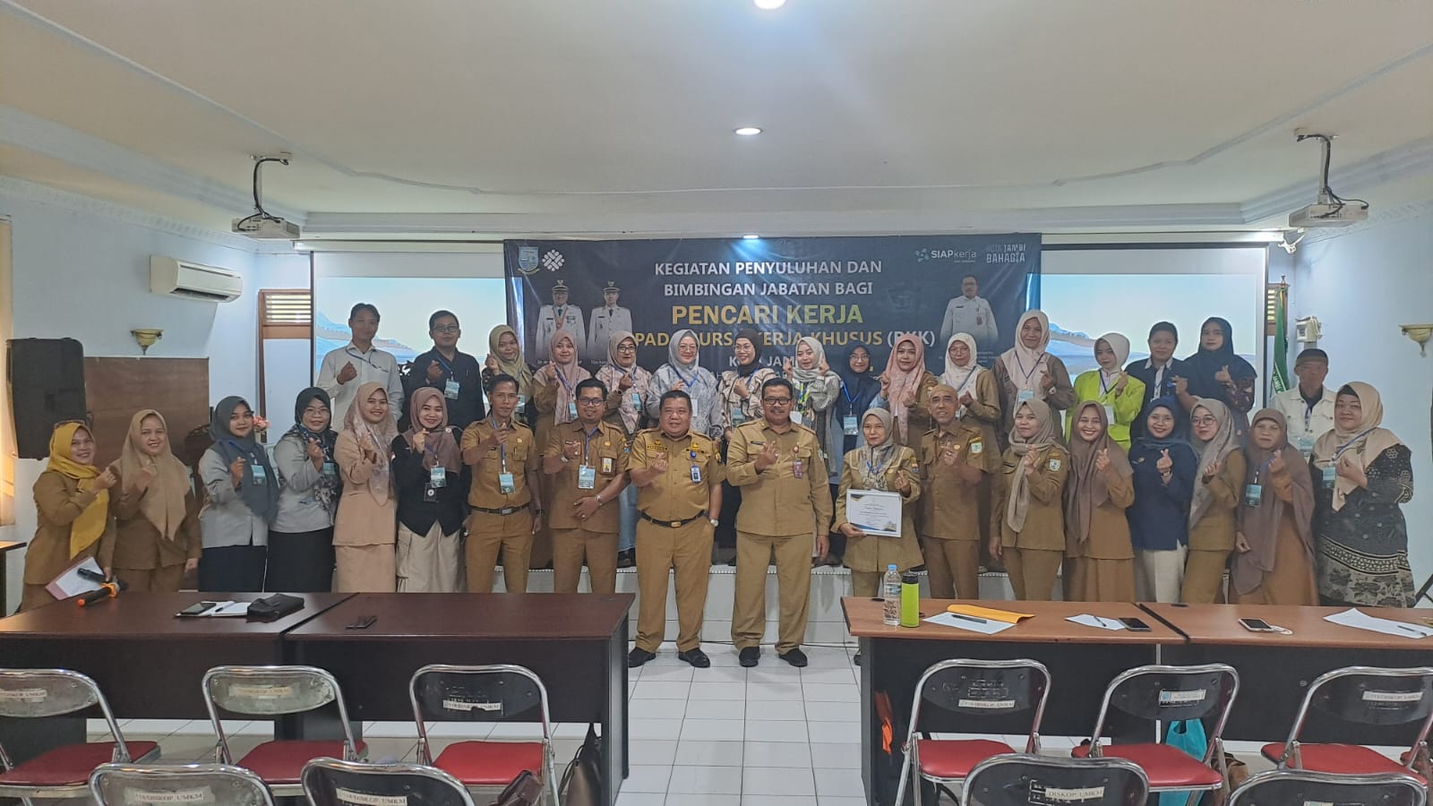Kegiatan Penyuluhan dan Bimbingan Jabatan Bagi Pencari Kerja Pada Bursa Kerja Khusus (BKK)