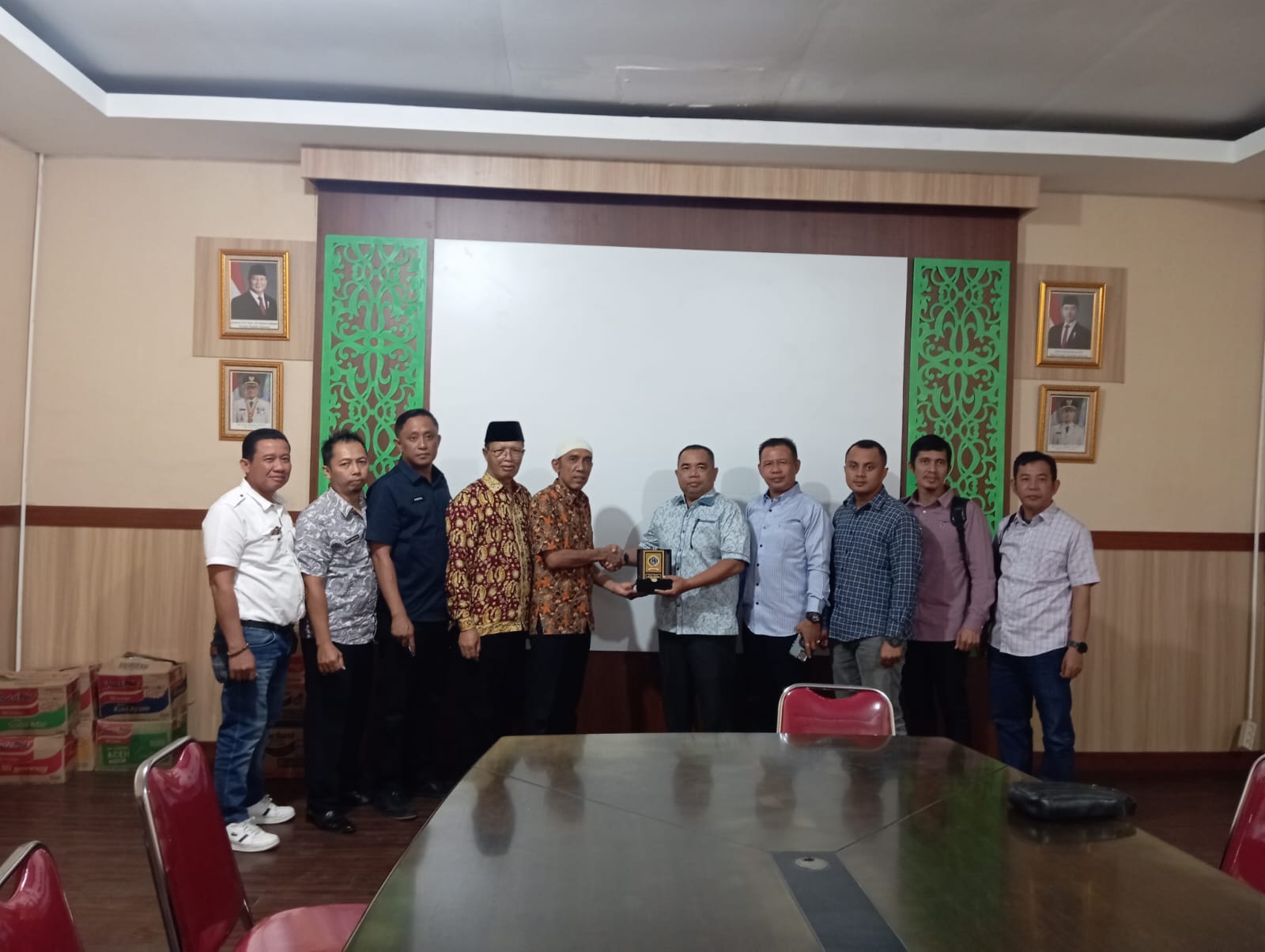 Kunjungan Konsultasi Komisi III DPRD Tanjab Barat ke Disnaker Kota Jambi